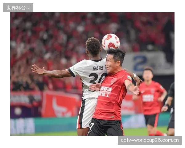 上海海港确定2026赛季目标，旨在平稳完成阵容换代并保持争冠实力。